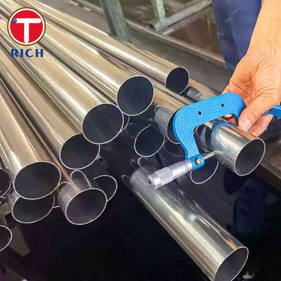Un bon prix. ASTM A928 S31200 Tuyaux en acier inoxydable duplex soudés par fusion électrique avec addition de filtrage métallique en ligne