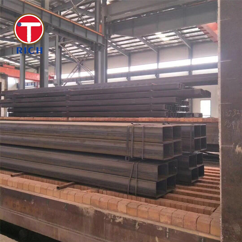 ASTM A500 Grade A Pipe en acier galvanisé soudé Pipe creuse carré noir soudé Pour la construction