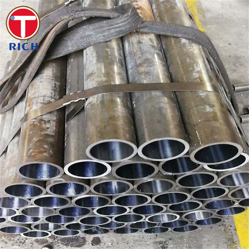 DIN 17121 RSt 37-2 Tubes rondes sans soudure Tubes en acier circulaires sans soudure pour les travaux d'acier structurel