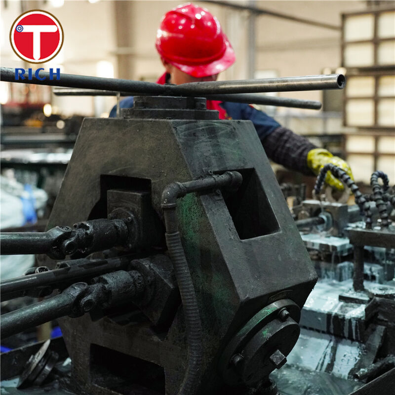 Tube à ailettes composite bimétallique extrudé avec couche d'ailettes extérieure en aluminium et tube central en acier au carbone pour les applications pétrolières et gazières