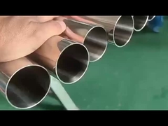 Affichage du produit fini du tube en acier inoxydable