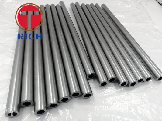 Un bon prix. Tuyau en acier soudé étiré à froid de chaudière d'industrie de machines de tubes de la précision EN10305-2 en ligne