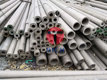 Un bon prix. Surface huilée à faible teneur en carbone de grand diamètre de tubes et tuyaux sans soudure, en acier pour des garnitures en ligne