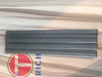 Un bon prix. Le refroidisseur a soudé la tuyauterie en acier ovale plate SAE J526 10# Wallthickness mince 0.55mm en ligne
