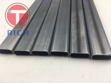 Un bon prix. Q235 25*10*1mm a soudé la tuyauterie en acier ovale plate pour l'équipement léger de séance d'entraînement en ligne