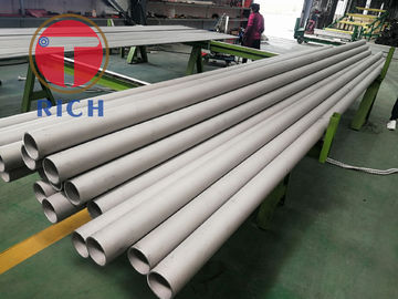 Un bon prix. Tuyau d'acier inoxydable duplex superbe du duplex A789 A790 UNS S31803 en ligne