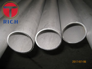 Un bon prix. Tubes et tuyaux sans soudure, en acier de l'échangeur de chaleur de chaudière ASTM A213 T5 T9 en ligne