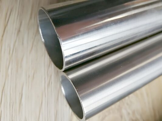 Un bon prix. Tubes en acier d'alliage de nickel et de chrome recuit en ligne