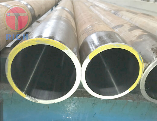 Un bon prix. St52 a huilé les tubes et tuyaux sans soudure, en acier étirés à froid pour le cylindre de gaz en ligne