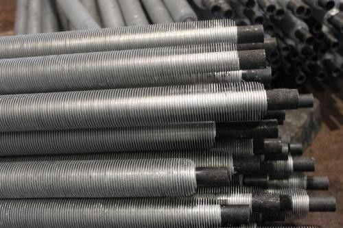 Un bon prix. Tube à ailettes en aluminium en spirale en forme de L pour l'échangeur de chaleur de refroidisseur d'air en ligne