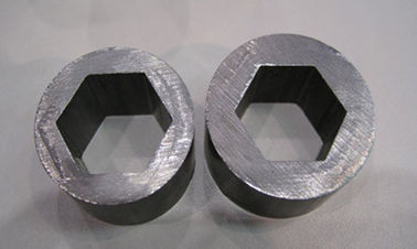 Un bon prix. Tuyau d'acier SAE1010 spécial à l'intérieur de tube en acier ovale plat sans couture hexagonal en ligne